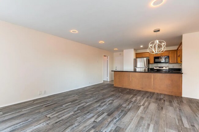 Building Photo - Dual-Master Condo Near the Beach w/ Firewo...