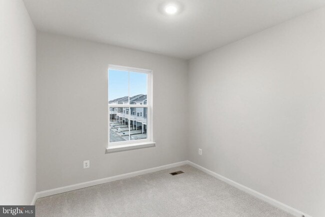 Building Photo - 410 18th Ave