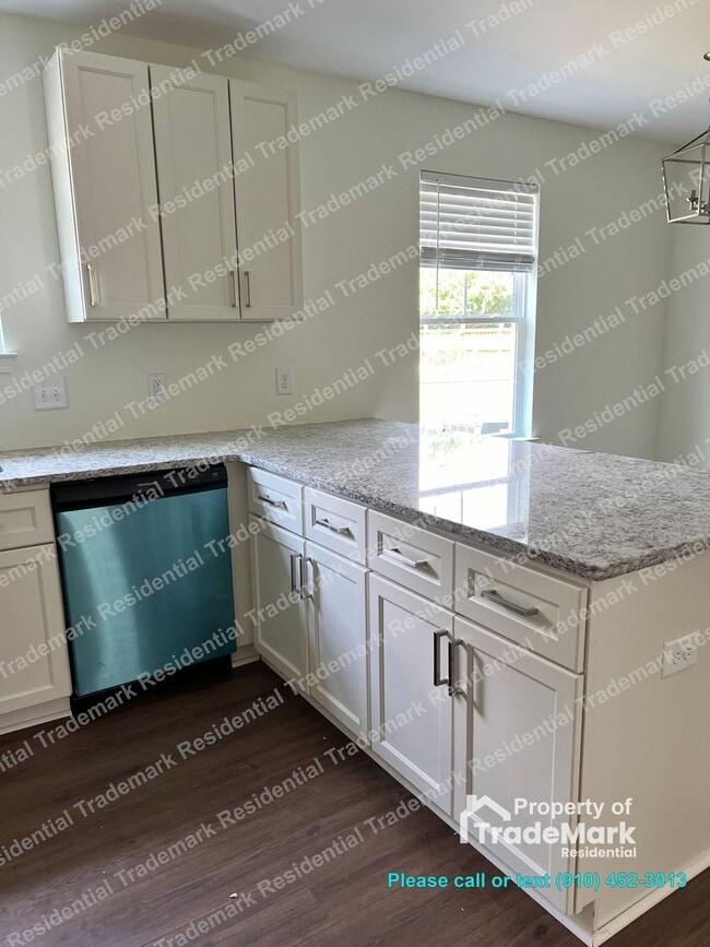 Building Photo - 111 Avondale Ave