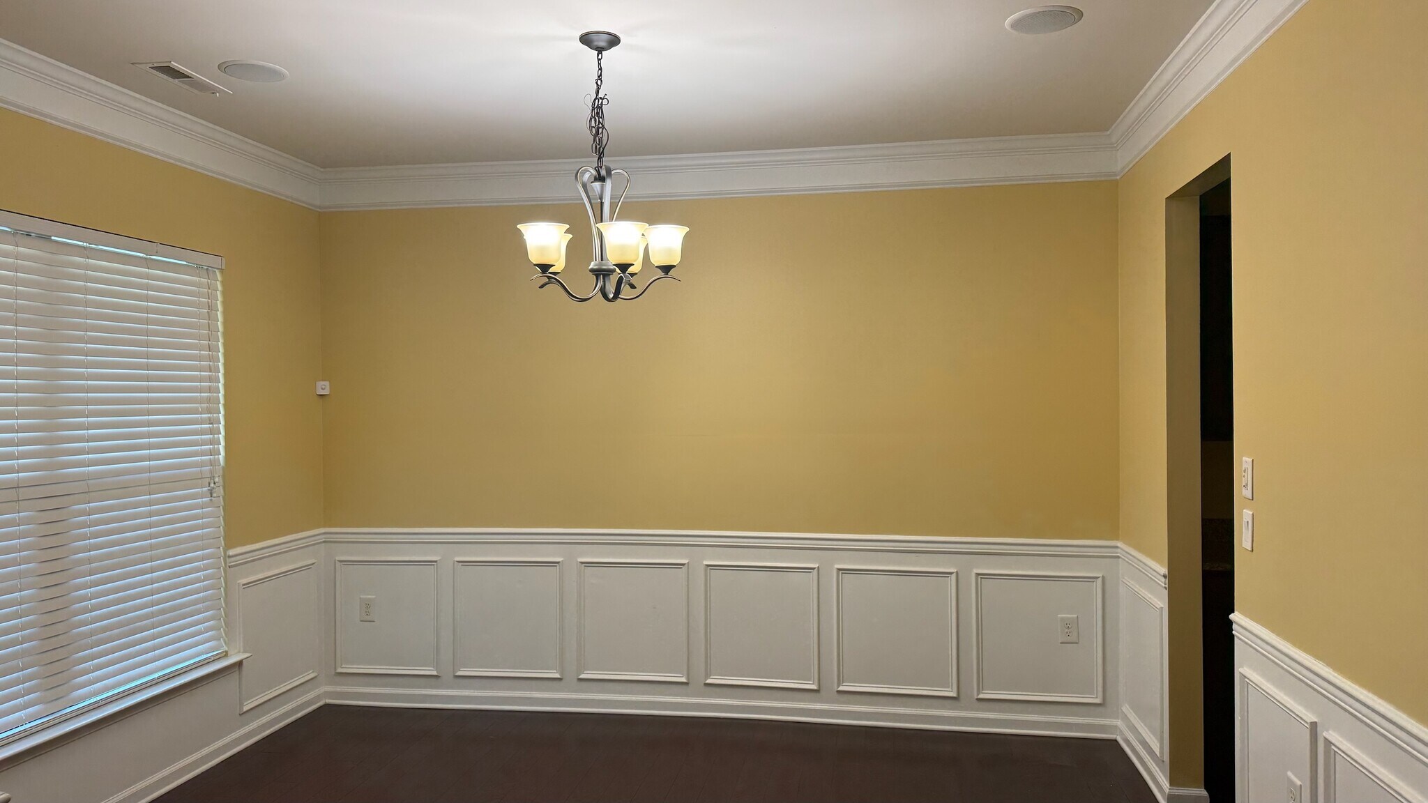 Dining room - 2101 Chipley Dr