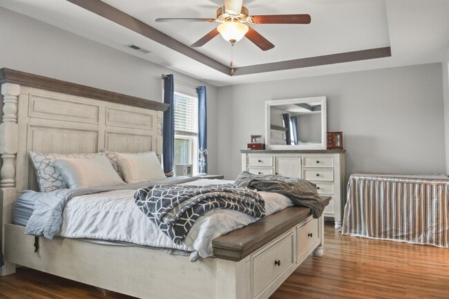 Building Photo - 401 Hope Ct