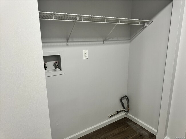 Building Photo - 8616 Avenue L