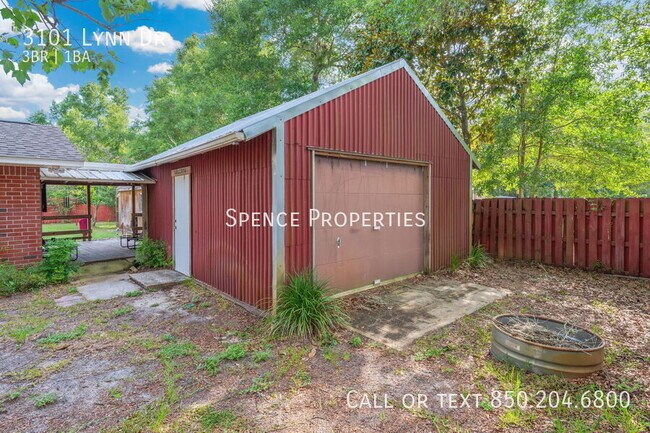 Building Photo - 3101 Lynn Dr