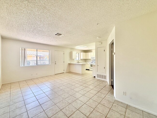 Building Photo - 44620 San Rafael Ave