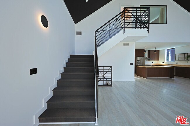 Building Photo - 2230 Glendale Blvd