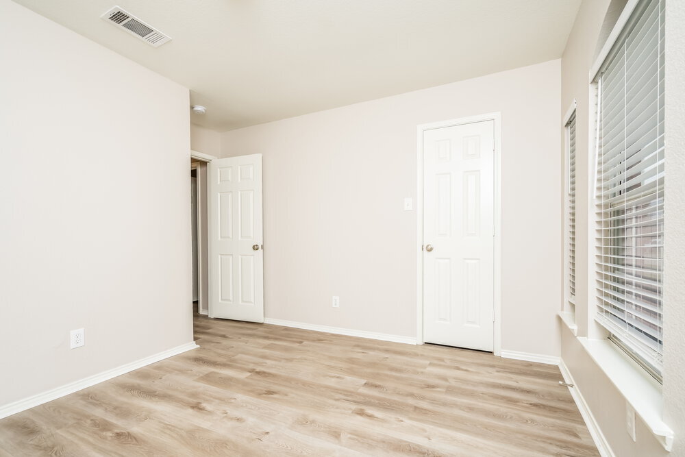 Building Photo - 120 Meadow View Ln