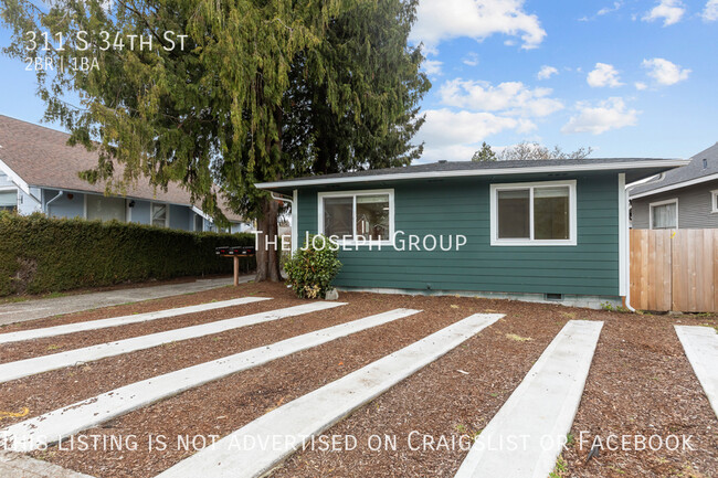 Building Photo - Bright and spacious 2 bedroom home in Tacoma!