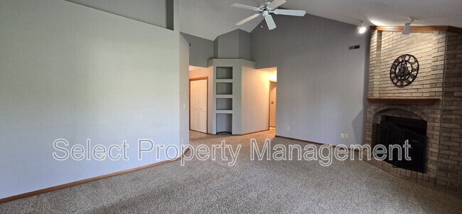 Building Photo - 606 Diamond Point Pl