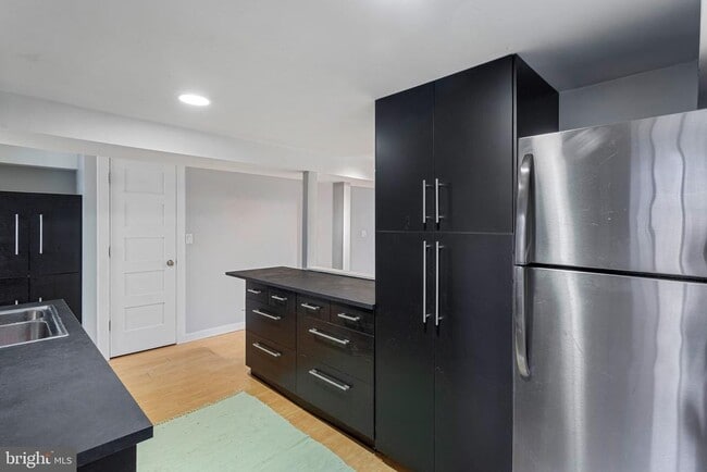 Building Photo - 1311 East Capitol St SE