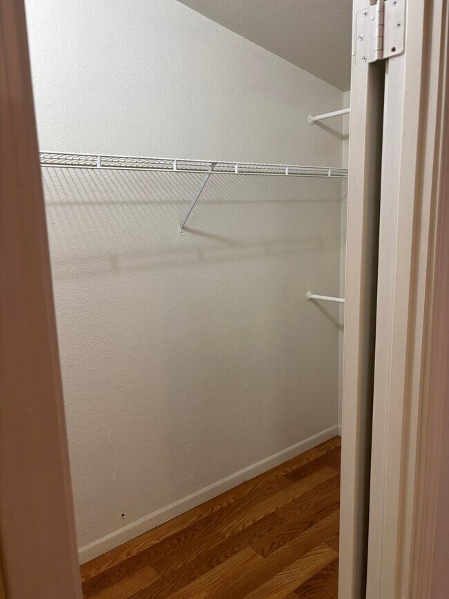 Building Photo - 007