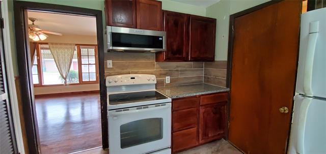 Building Photo - 1111 Ave A