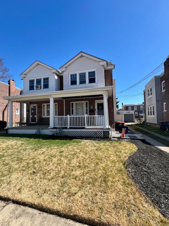 Building Photo - Gorgeous 3-Bedroom Townhome in Parkside! Available NOW!