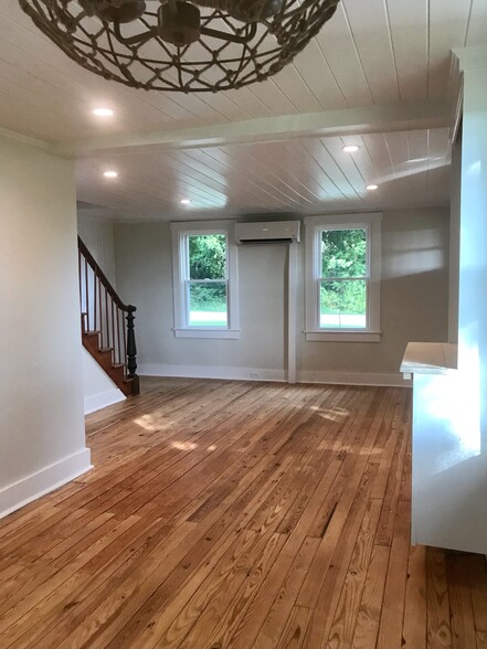 Building Photo - 27320 Morgnec Rd