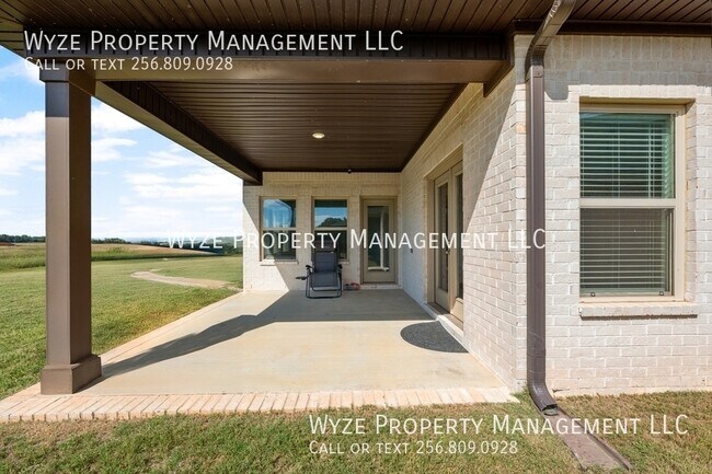 Building Photo - 283 Shubert Dr