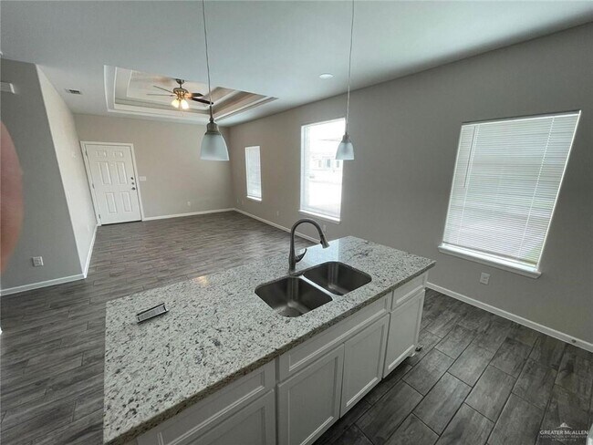 Building Photo - 11 Sandpiper Ave