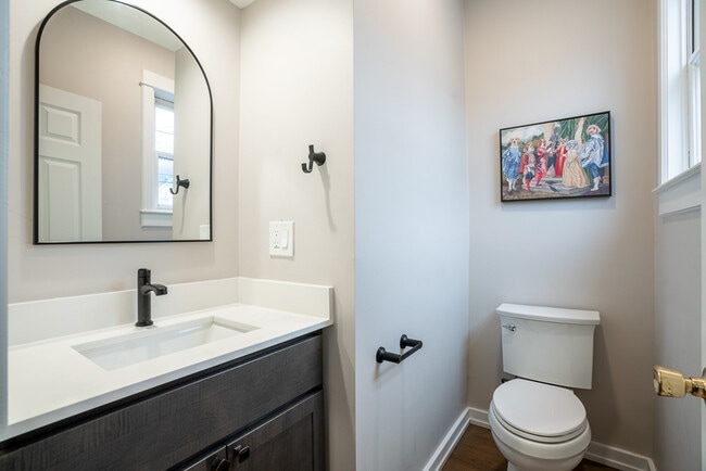 Building Photo - 4242 N Kimball Ave