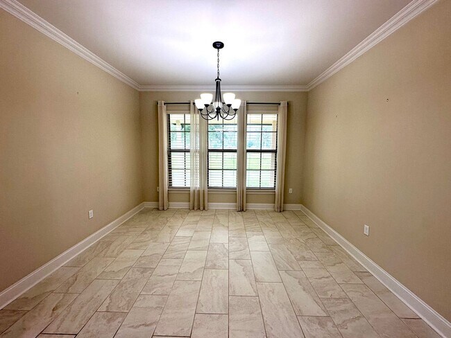 Building Photo - 43283 Pond View Dr