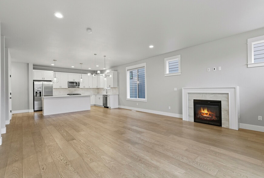 Building Photo - 1118 SW Dottie Ct