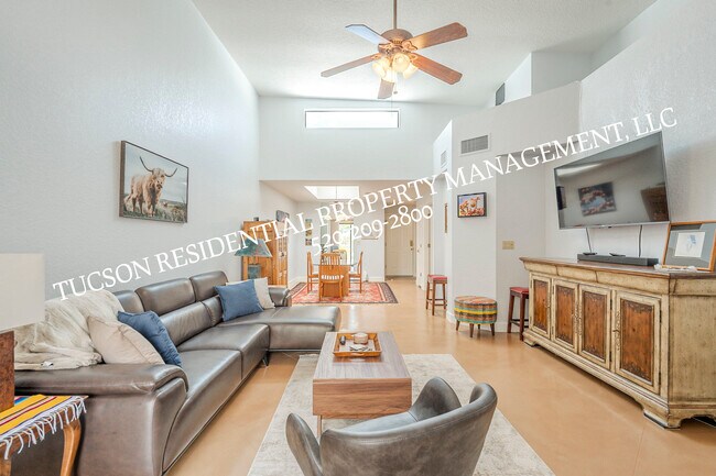 Building Photo - 4950 N Valle Rd