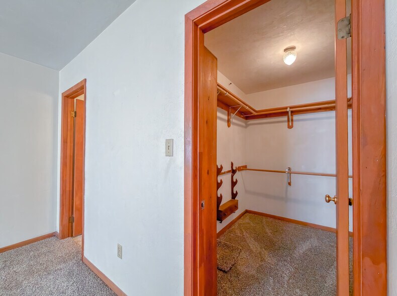 Building Photo - 8514 Raquel Ln