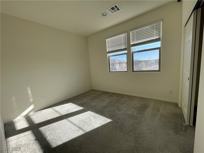 Building Photo - 11751 Emerald Lk Ave