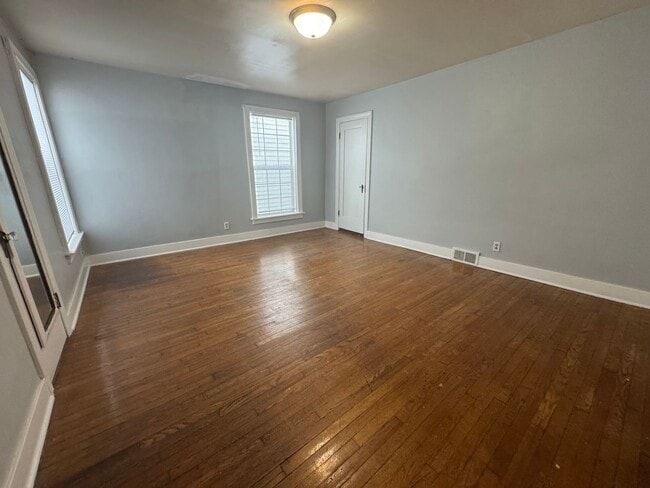 Building Photo - 1021 S 8th St