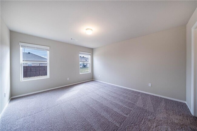 Building Photo - 820 Braidburn Rd