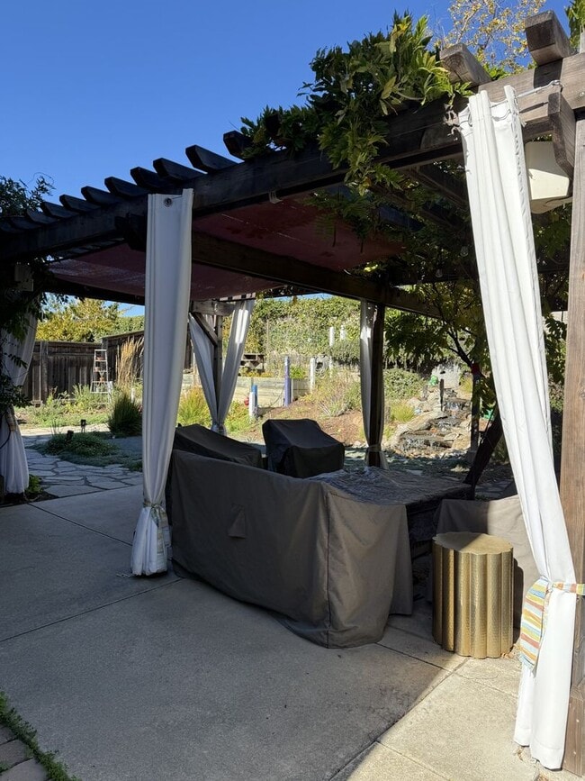 Building Photo - Rare Opportunity to live in the Arbors on ...