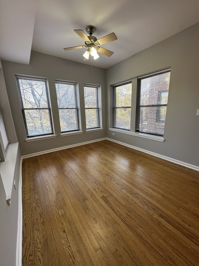 Building Photo - 7734 N Paulina St