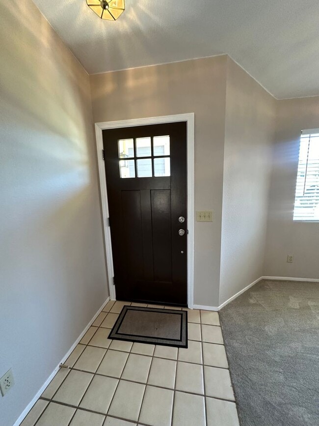 Building Photo - Orcutt Single Story Home Near Righetti and...