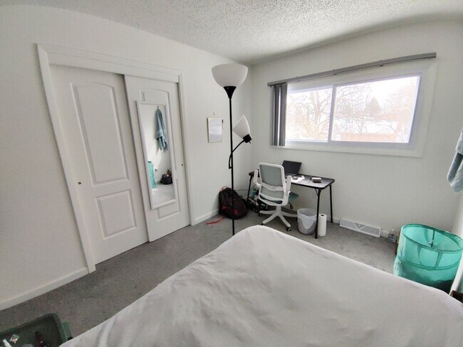 Building Photo - 45 Wildflower Dr