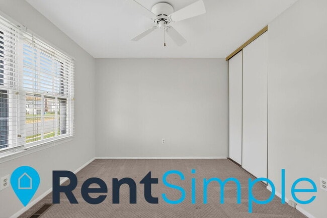 Building Photo - 12035 Stuart Ridge Dr