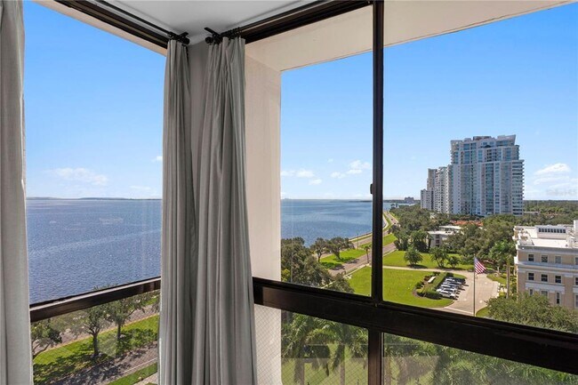 Building Photo - 3301 Bayshore Blvd