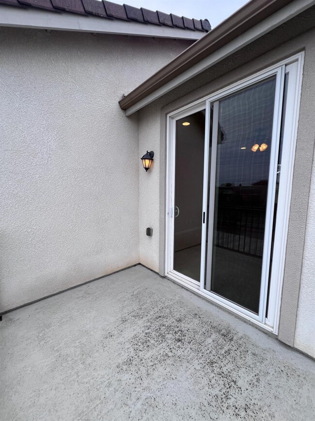 Building Photo - 2020 Makenna Dr