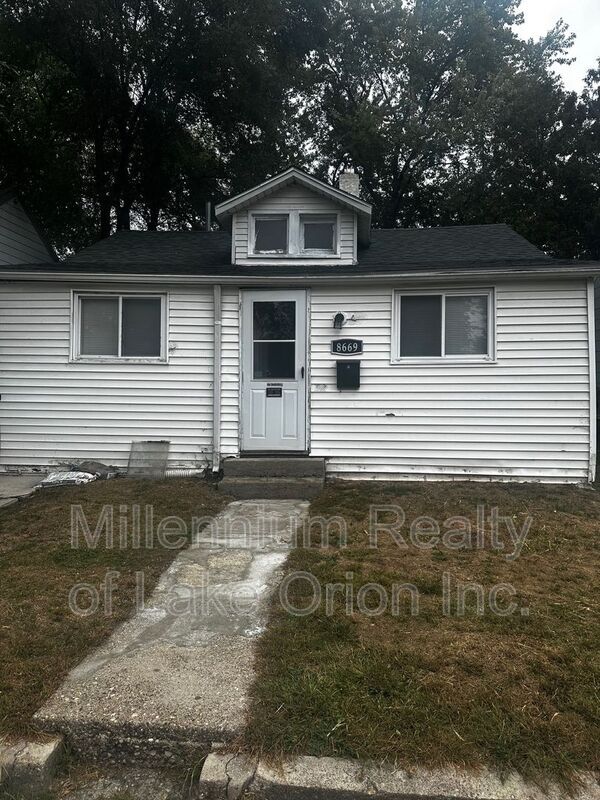 Primary Photo - 8669 Hupp Ave