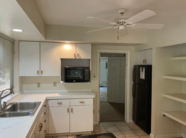 Building Photo - 3 Bed/ 3 bath Home in Duckpond