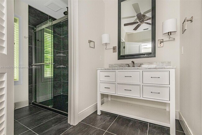 Building Photo - 500 Palmetto Dr