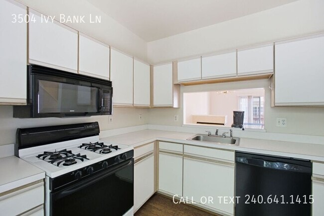 Building Photo - 3504 Ivy Bank Pl