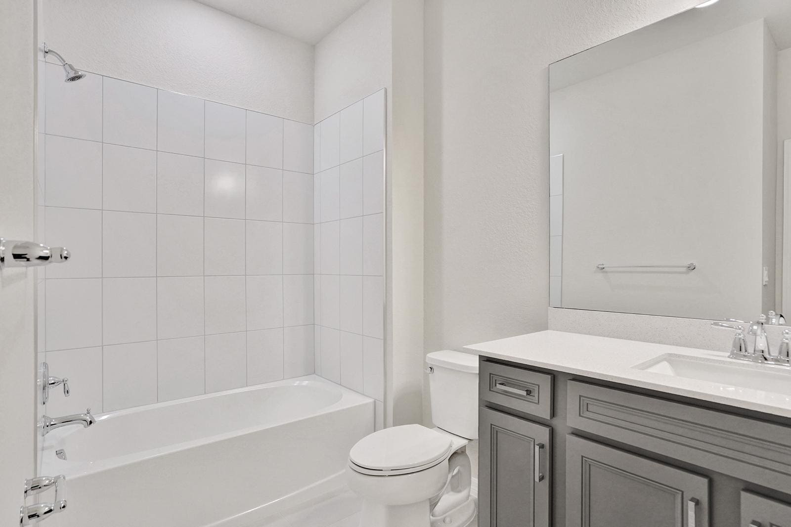 Building Photo - 2202 Appleton Cir S