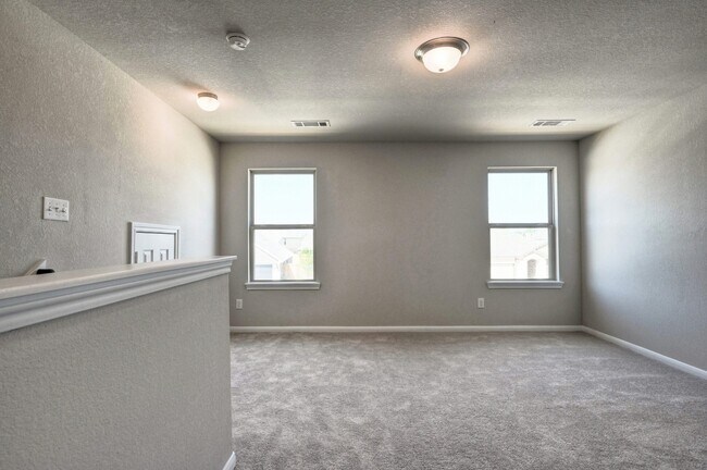 Building Photo - 2642 Blue Abbot Dr