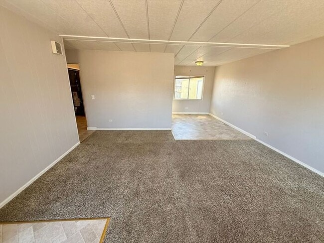 Building Photo - Large 3 Bedroom, 1 Bath Ranch Style Home in South Loveland, CO