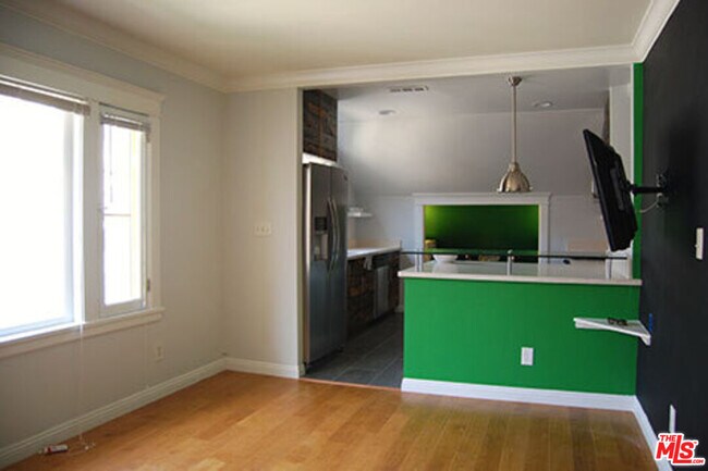Building Photo - 1238 W 30th St