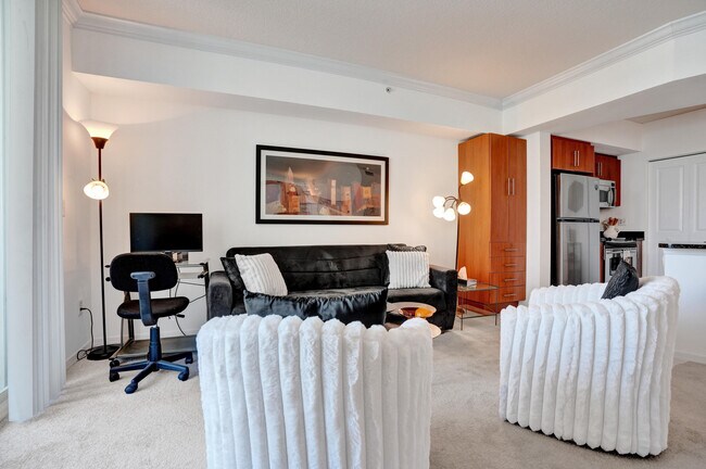 Building Photo - 600 S Dixie Hwy