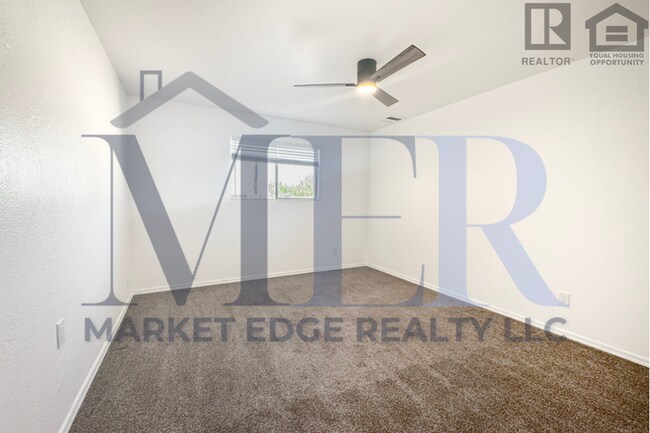 Building Photo - 5Bed/2Bath Home at Southern/Mill Ave! $399...