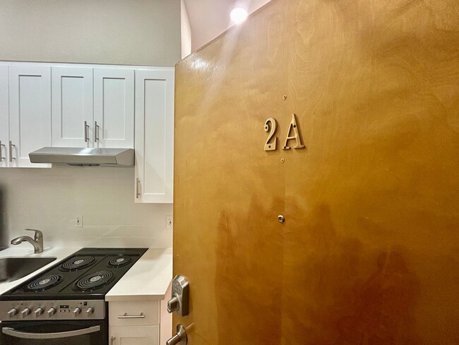 Building Photo - 1010 Grant-2A