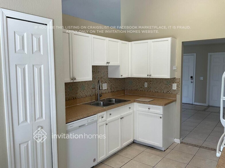Building Photo - 6 Sawfish Ln