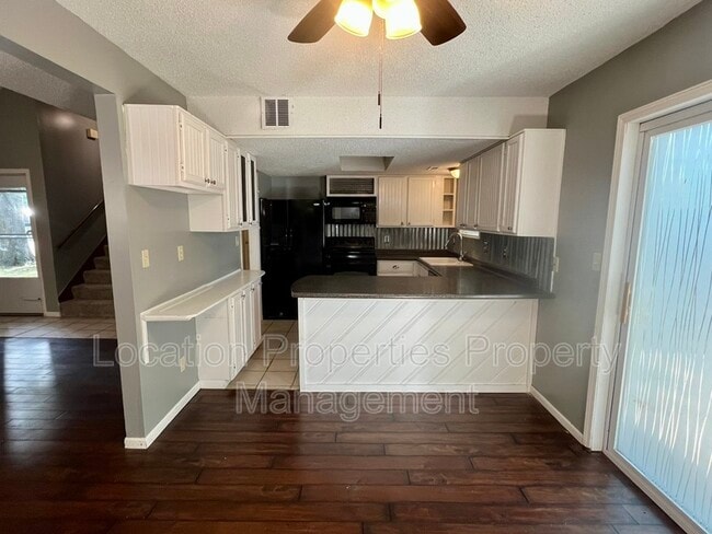 Building Photo - 3800 Stockade Ct