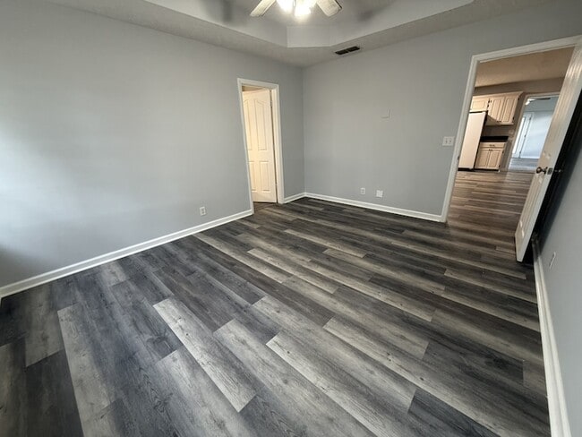 Building Photo - 1730 Azure Way