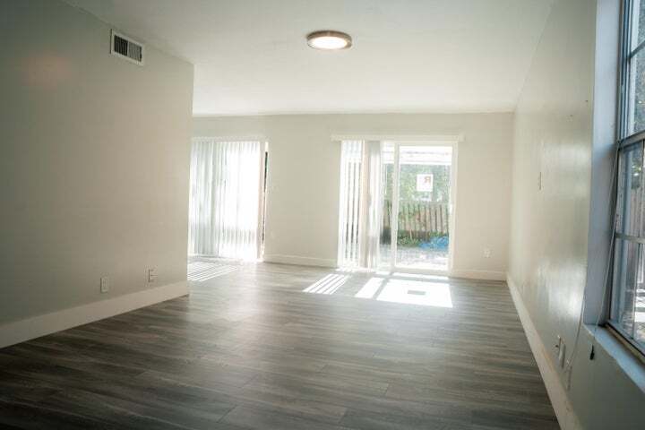 Building Photo - 5884 Dewberry Way