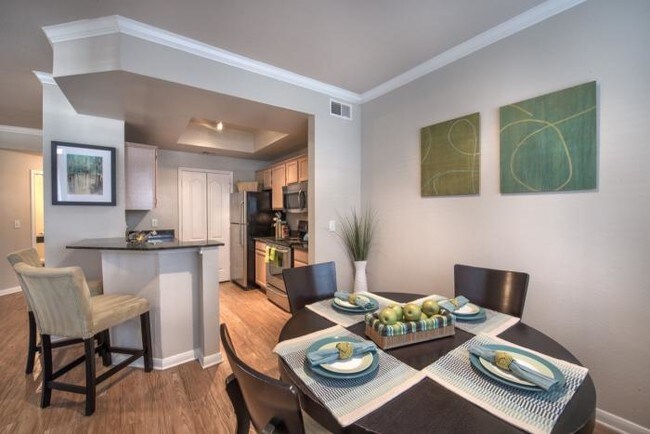Building Photo - 2 bedroom in Dallas TX 75204